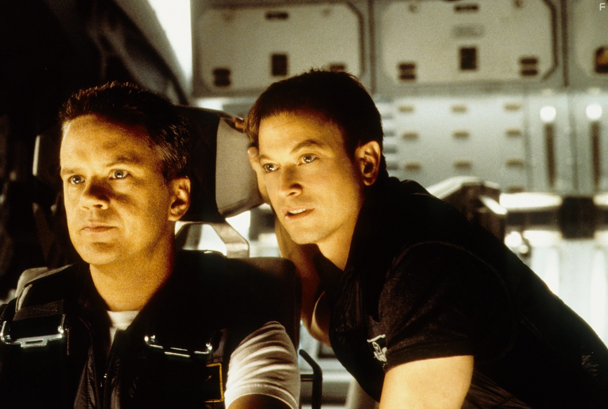 Tim Robbins and Gary Sinise in Миссия на Марс (2000)