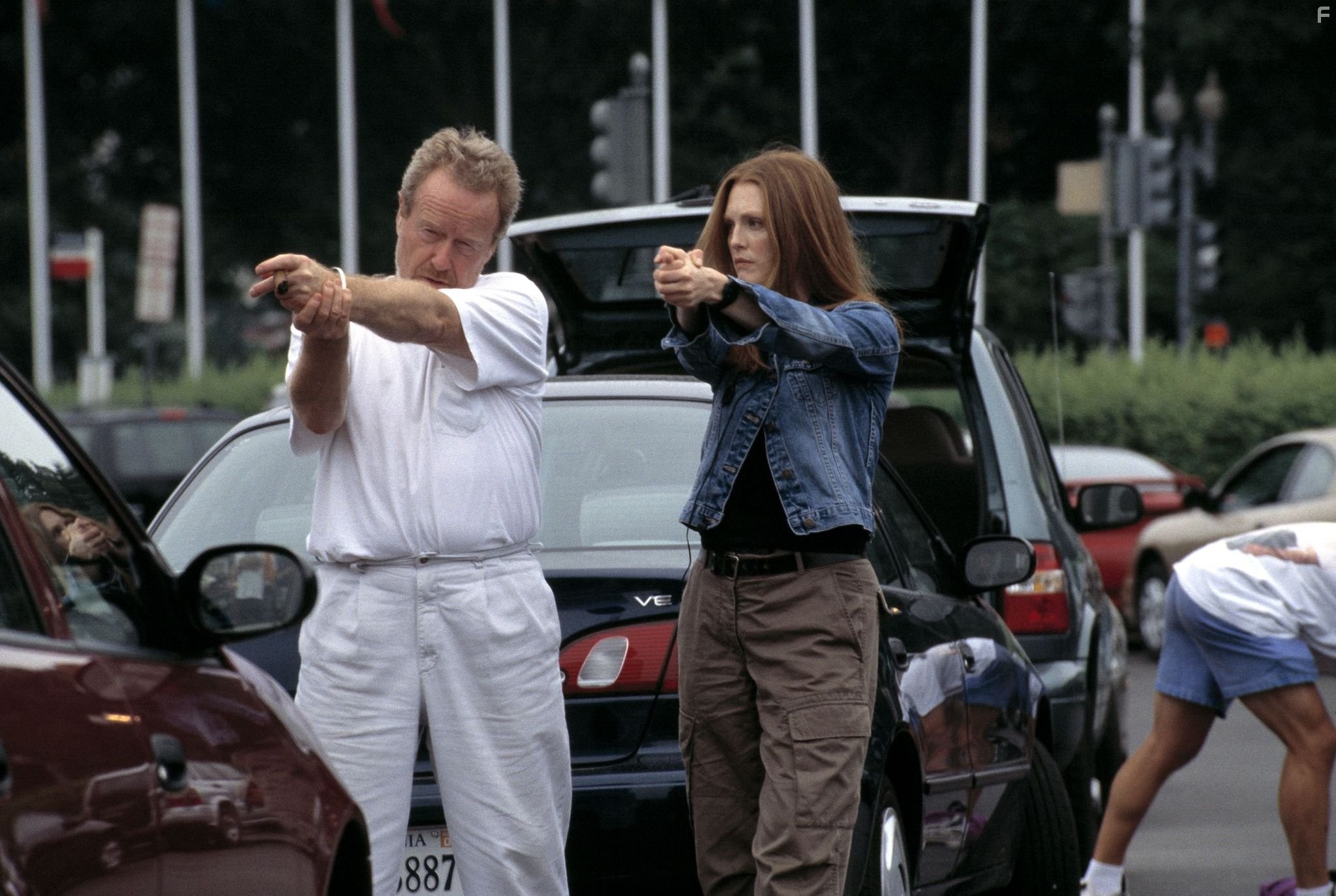 Julianne Moore and Ridley Scott in Ганнибал (2001)