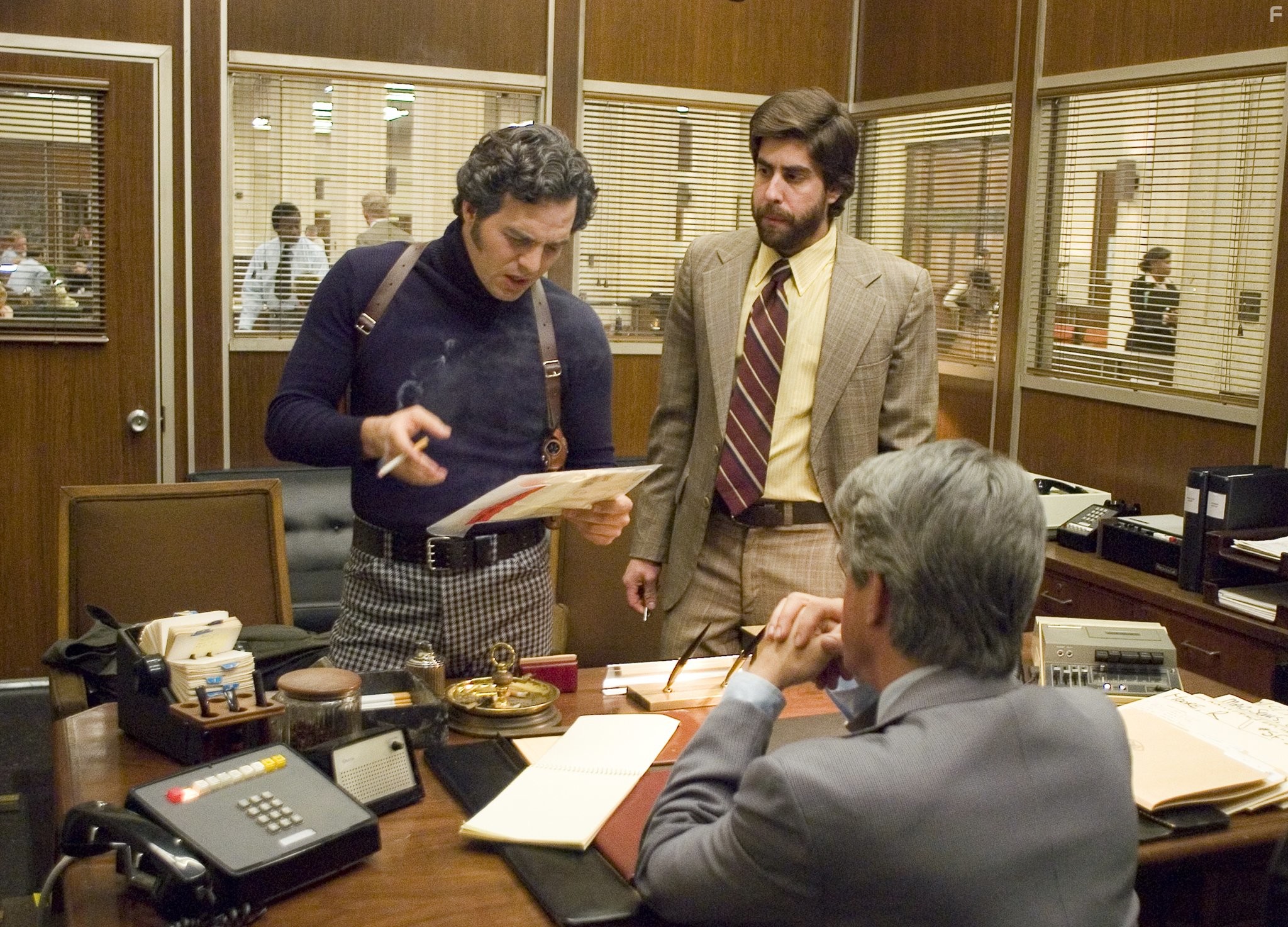 Adam Goldberg and Mark Ruffalo in Зодиак (2007)