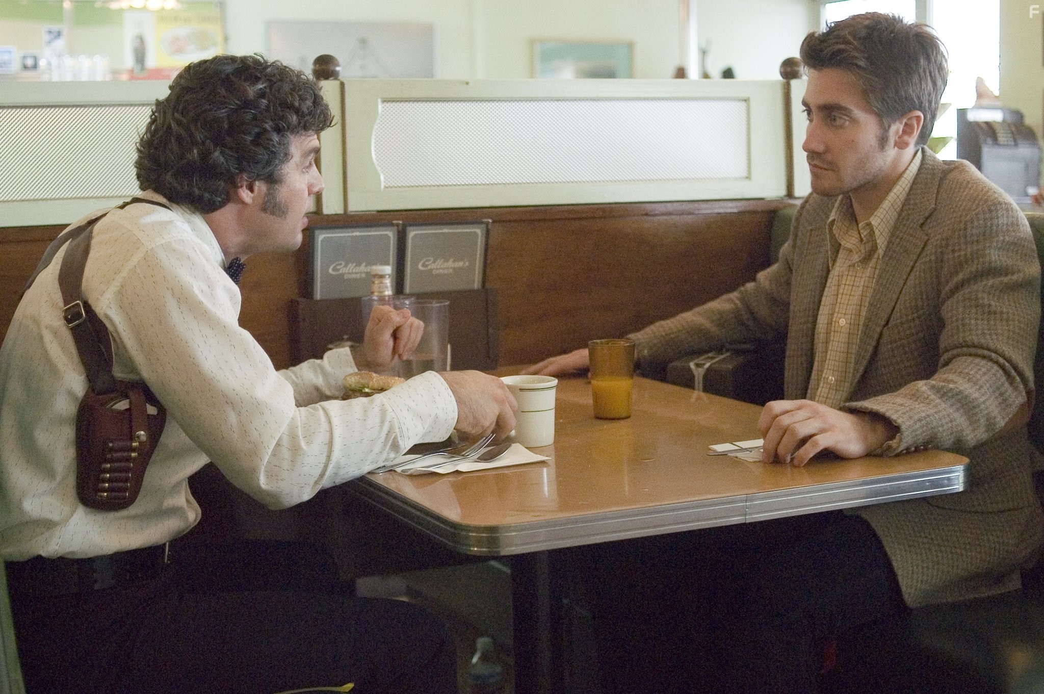 Jake Gyllenhaal and Mark Ruffalo in Зодиак (2007)