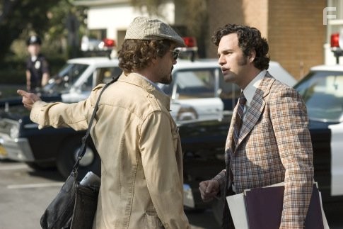 Robert Downey Jr. and Mark Ruffalo in Зодиак (2007)