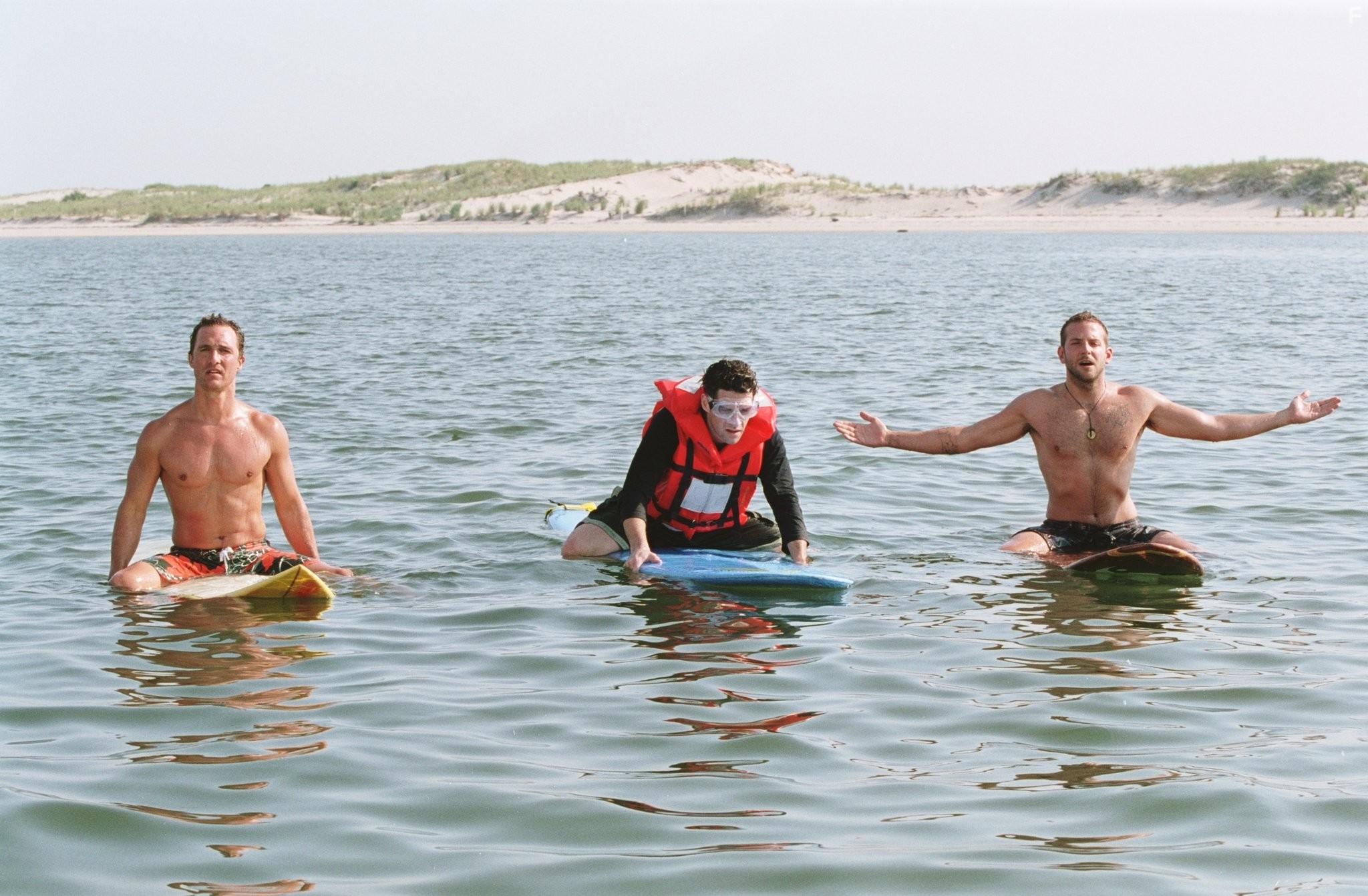 Matthew McConaughey, Justin Bartha, and Bradley Cooper in Любовь и прочие неприятности (2006)