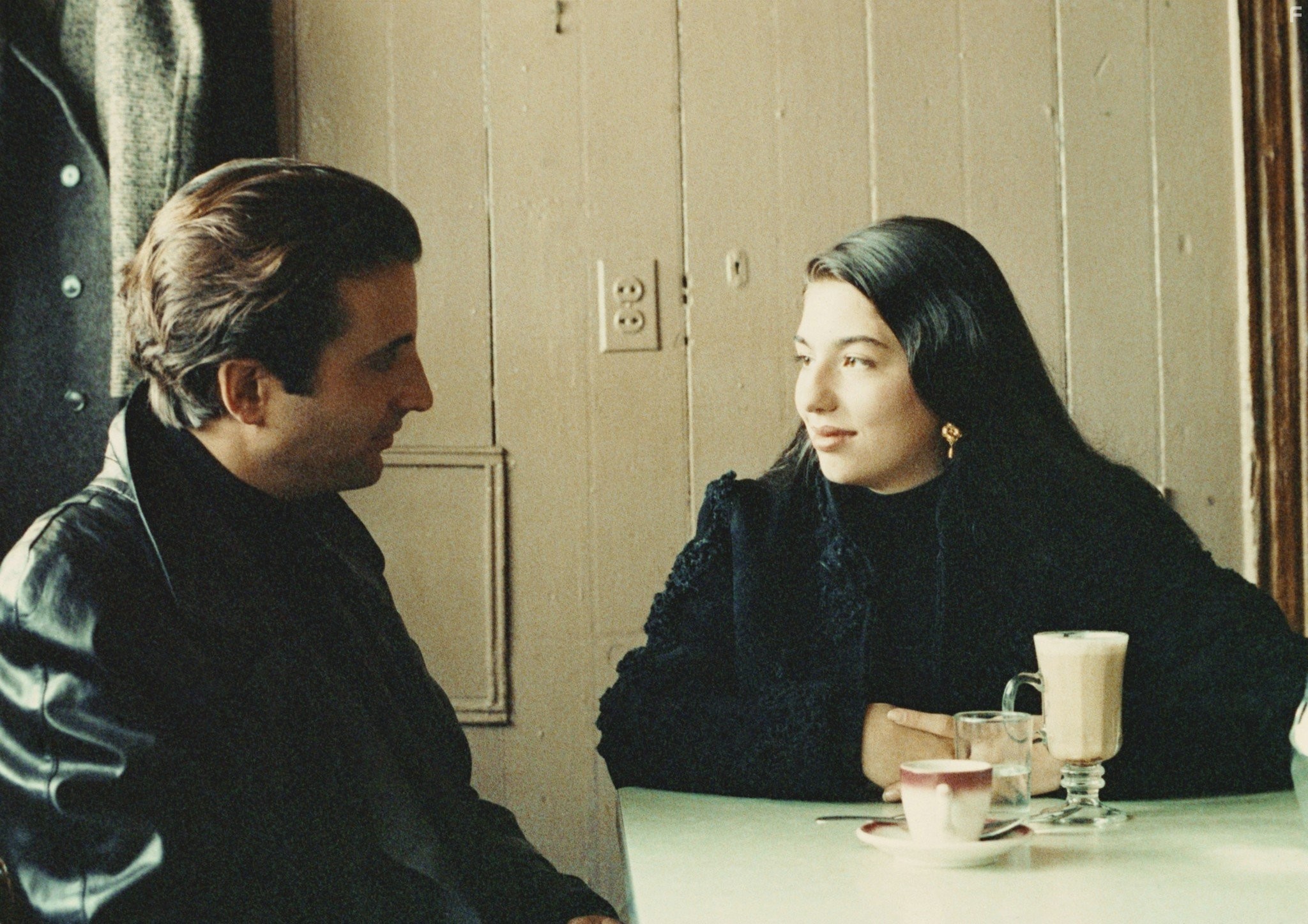 Andy Garcia and Sofia Coppola in Крёстный отец III (1990)