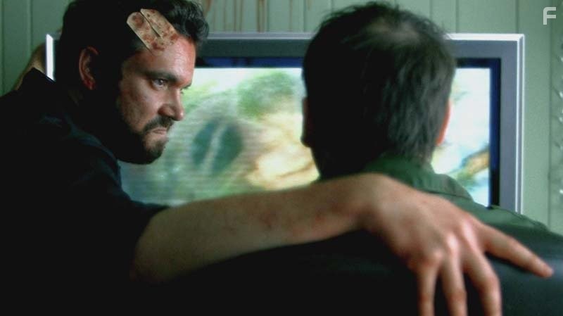 Scott Poythress and AJ Bowen in Сигнал (2007)