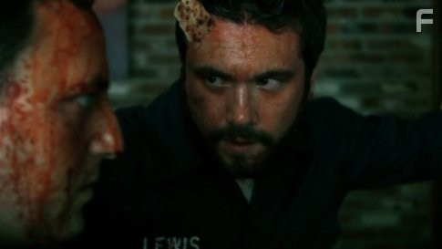 Scott Poythress and AJ Bowen in Сигнал (2007)