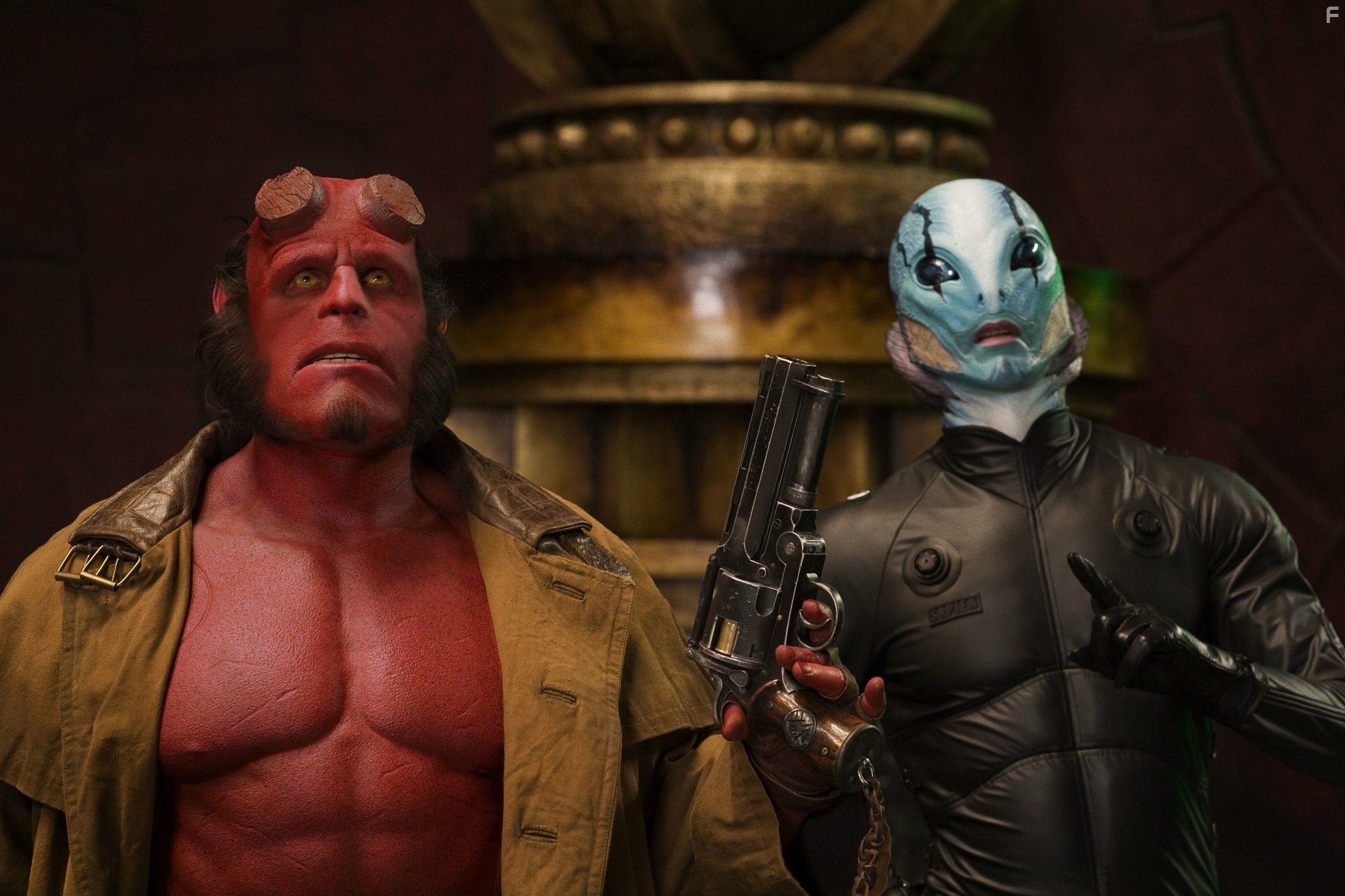 Ron Perlman and Doug Jones in Хеллбой II: Золотая армия (2008)