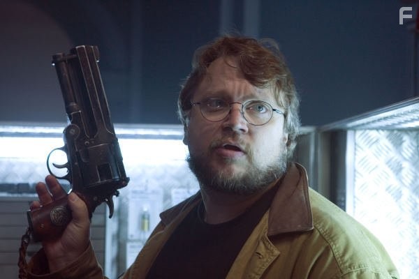 Guillermo del Toro in Хеллбой II: Золотая армия (2008)