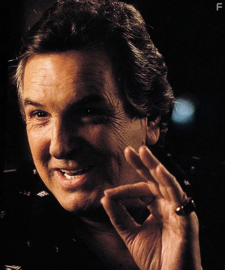 Danny Aiello in Гудзонский ястреб (1991)