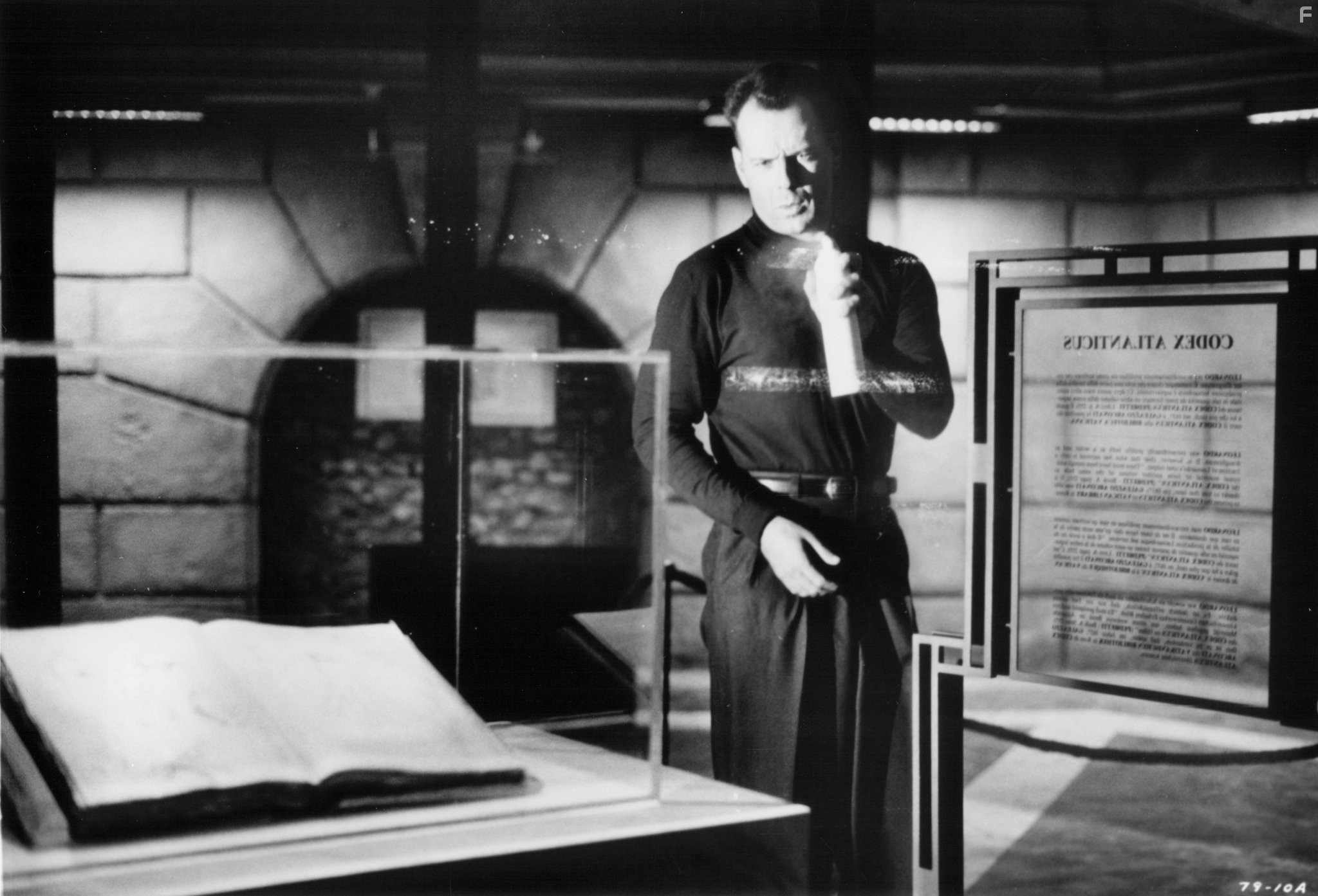 Bruce Willis in Гудзонский ястреб (1991)