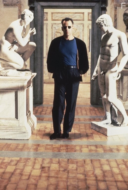 Bruce Willis in Гудзонский ястреб (1991)