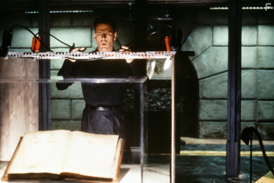 Bruce Willis in Гудзонский ястреб (1991)