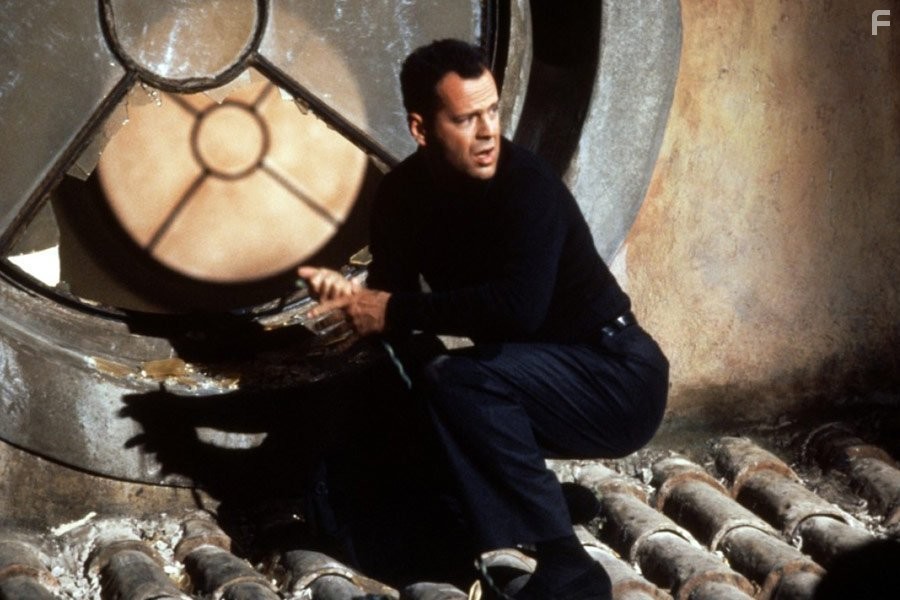Bruce Willis in Гудзонский ястреб (1991)