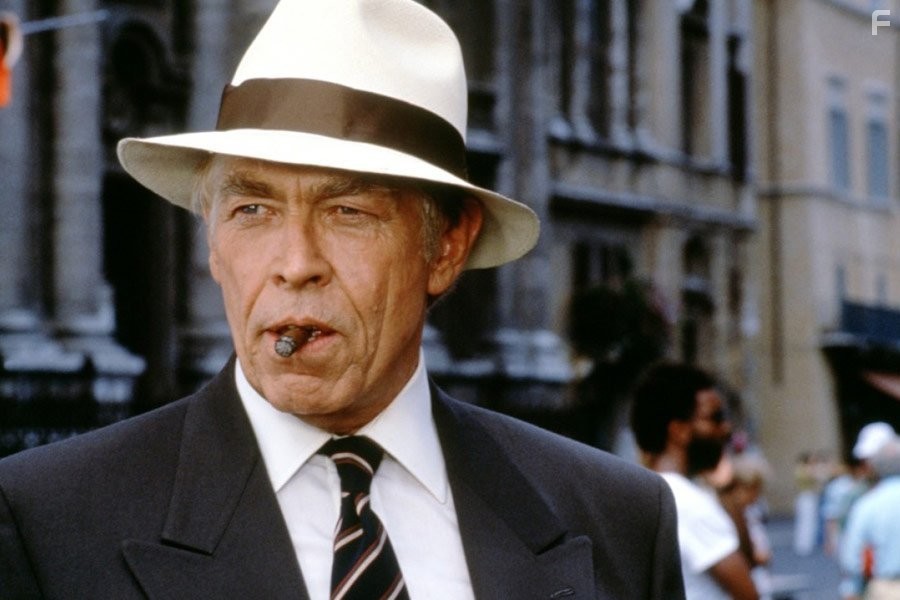 James Coburn in Гудзонский ястреб (1991)