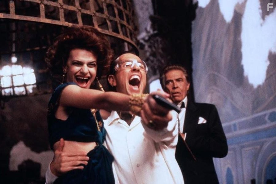 James Coburn, Sandra Bernhard, and Richard E. Grant in Гудзонский ястреб (1991)