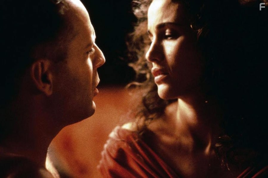 Bruce Willis and Andie MacDowell in Гудзонский ястреб (1991)