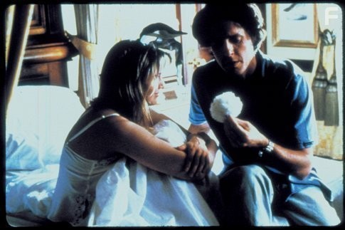 Ren?e Zellweger and Hugh Grant in Дневник Бриджет Джонс (2001)