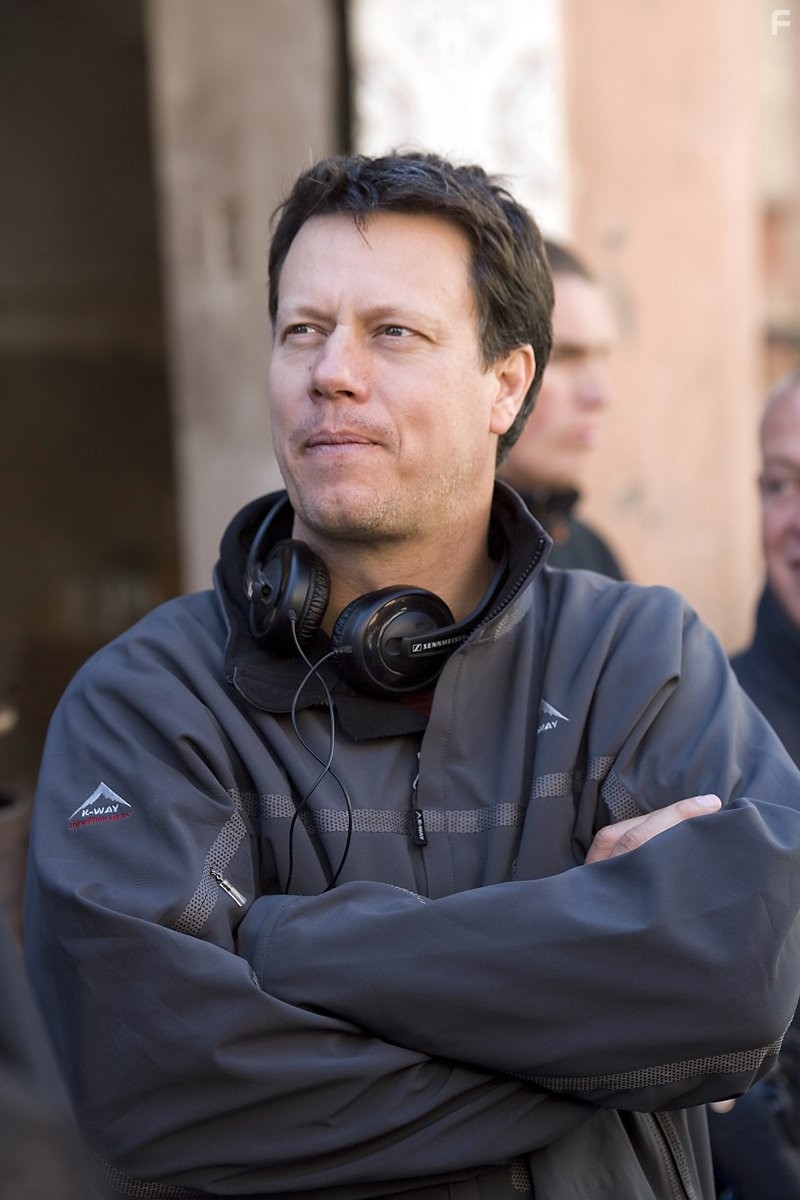 Gavin Hood in Версия (2007)