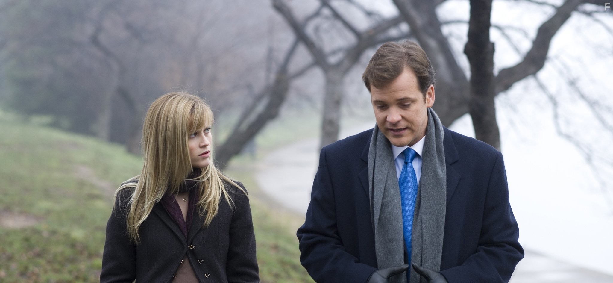 Reese Witherspoon and Peter Sarsgaard in Версия (2007)