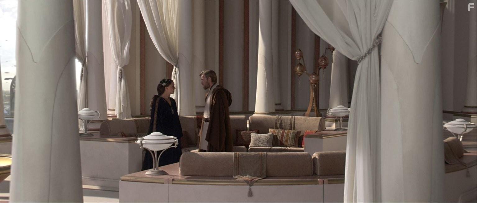 Ewan McGregor and Natalie Portman in Звёздные войны. Эпизод 3: Месть Ситхов (2005)