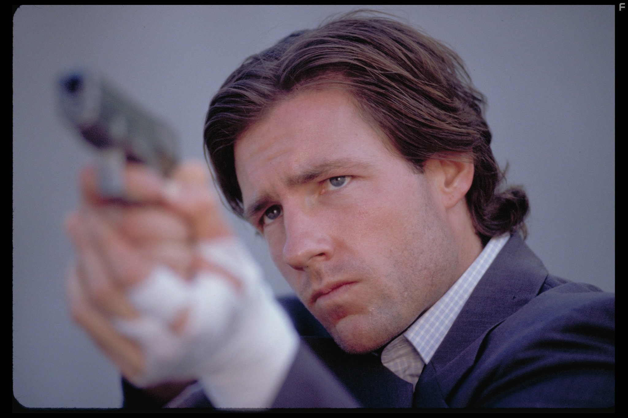 Edward Burns in 15 минyт славы (2001)