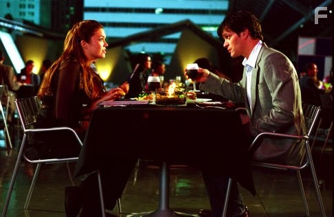 Mandy Moore and Tom Everett Scott in Потому что я так хочу (2007)