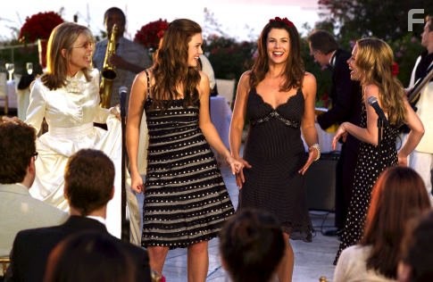 Diane Keaton, Lauren Graham, and Mandy Moore in Потому что я так хочу (2007)