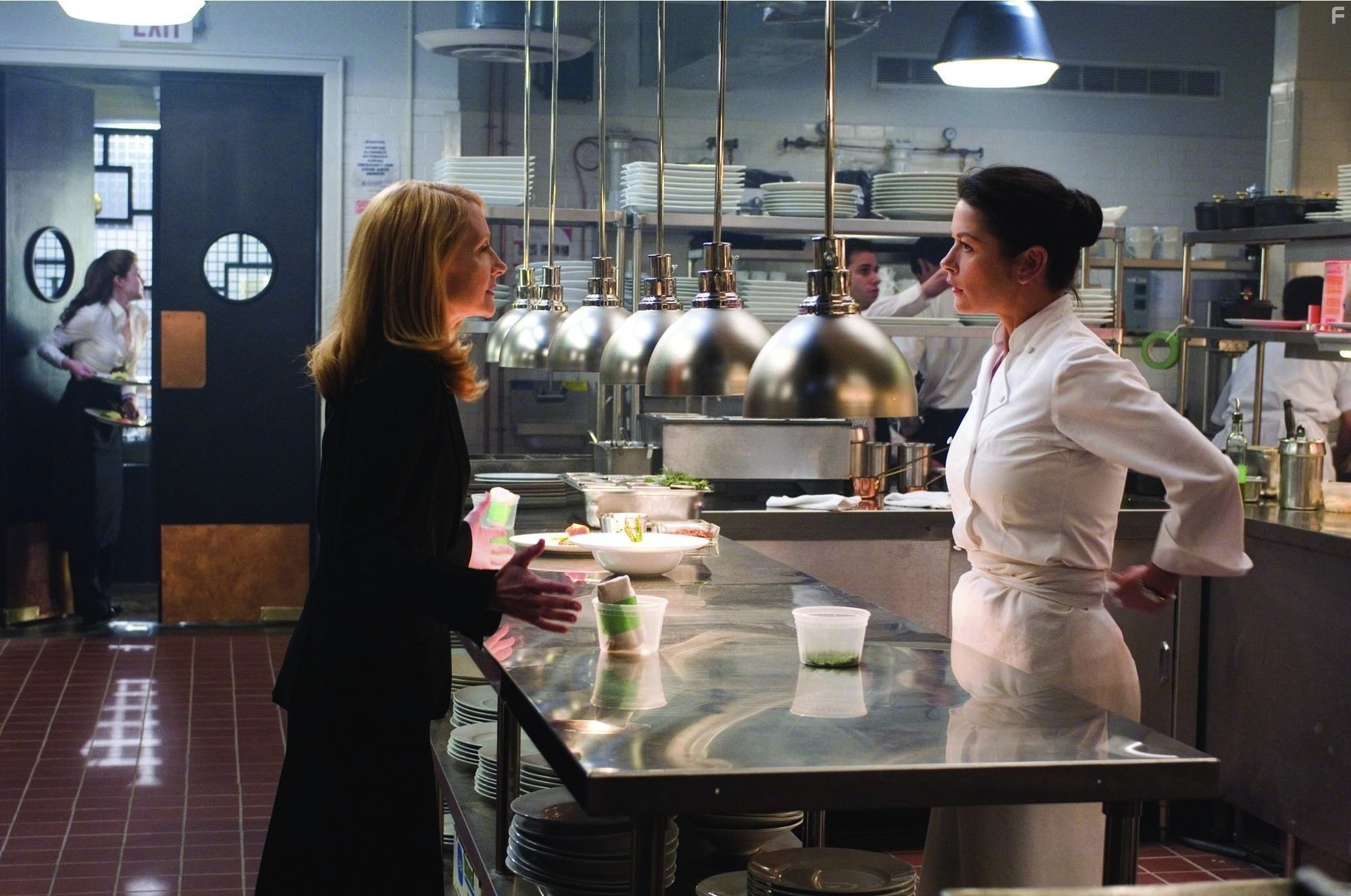 Catherine Zeta-Jones and Patricia Clarkson in Вкуc жизни (2007)
