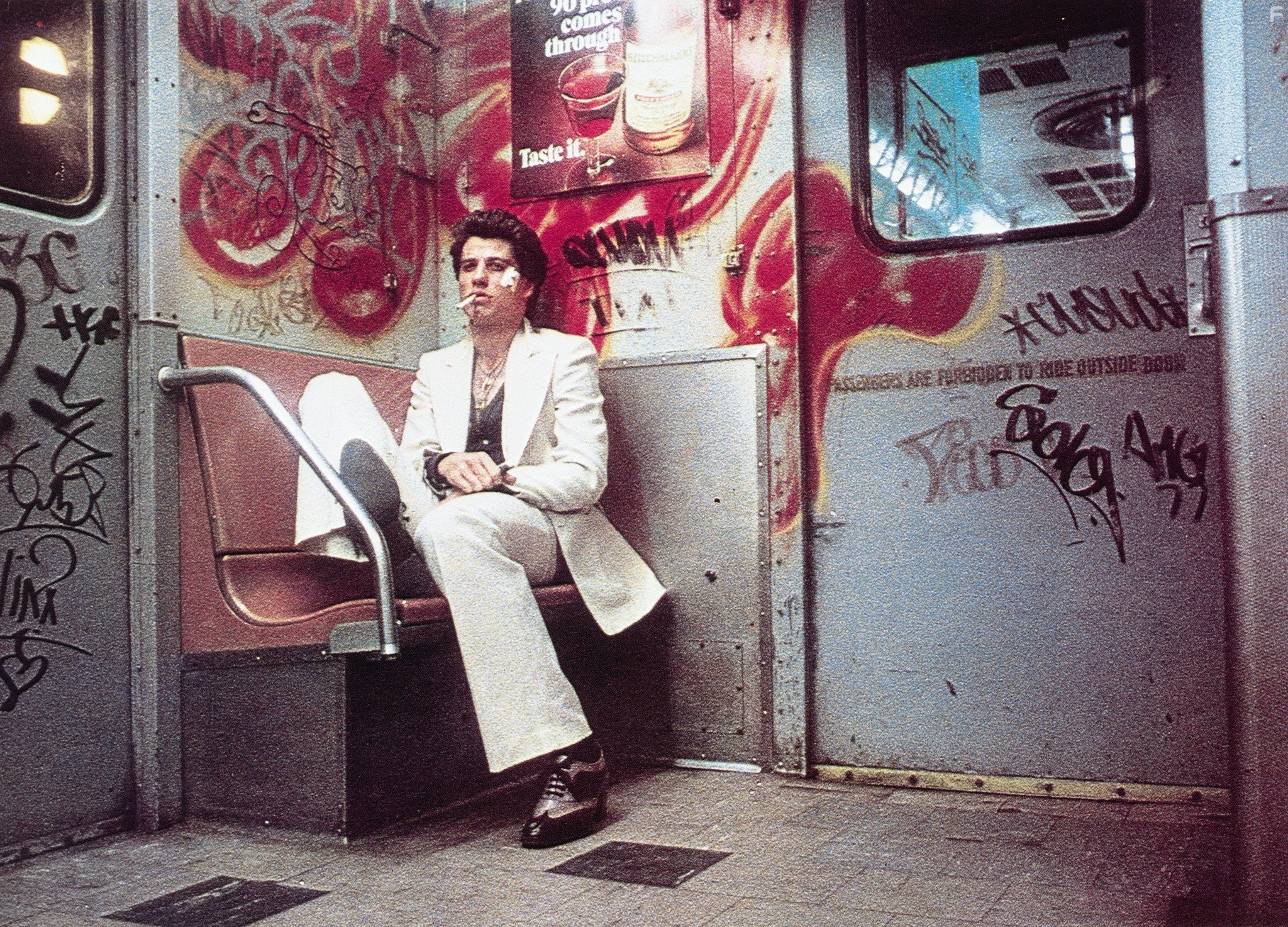 John Travolta in Лихорадка субботнего вечера (1977)