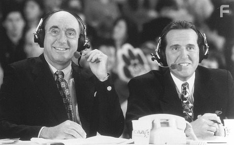 Brad Nessler and Dick Vitale in Шестой игрок (1997)