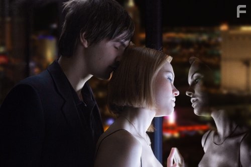 Kate Bosworth and Jim Sturgess in Двадцать одно (2008)