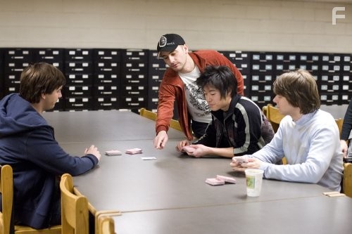 Robert Luketic, Jacob Pitts, Jim Sturgess, and Aaron Yoo in Двадцать одно (2008)