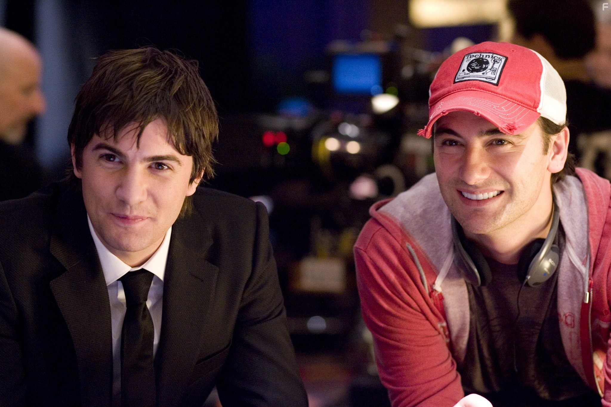 Robert Luketic and Jim Sturgess in Двадцать одно (2008)