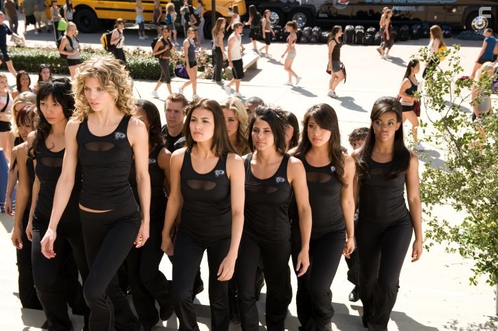 Nicole Tubiola, Smith Cho, and AnnaLynne McCord in Зажги этим летом! (2009)