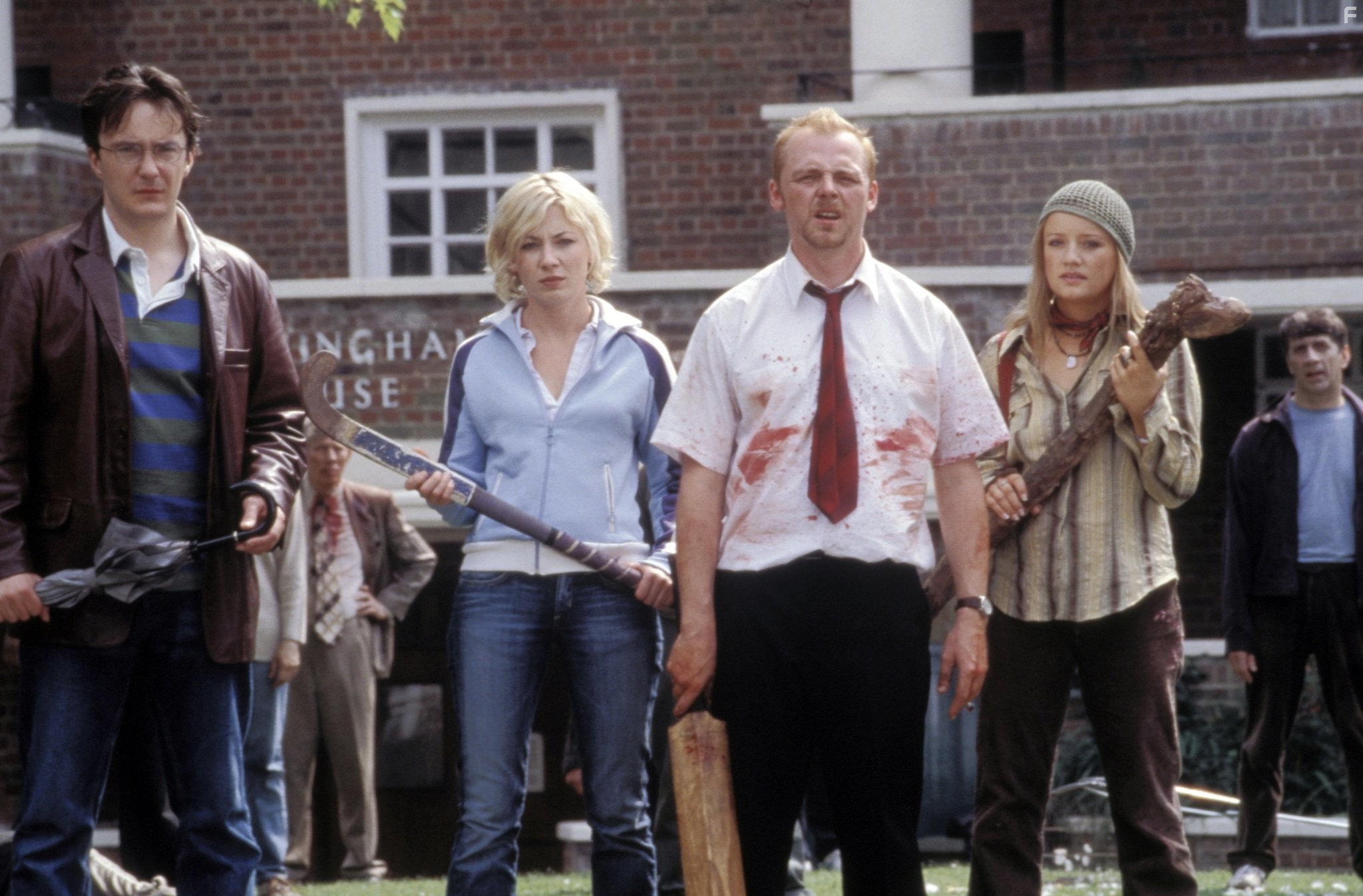 Kate Ashfield, Lucy Davis, Dylan Moran, and Simon Pegg in Зомби по имени Шон (2004)
