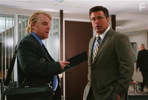 Alec Baldwin and Philip Seymour Hoffman in А вот и Полли (2004)