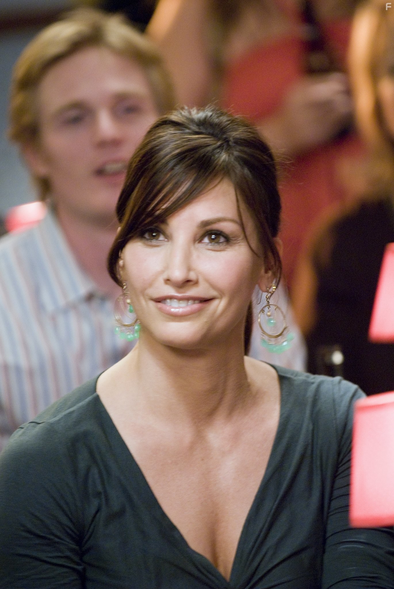 Gina Gershon in P.S. Я люблю тебя (2007)