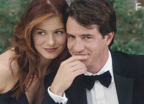 Dermot Mulroney and Debra Messing in Жених напрокат (2005)