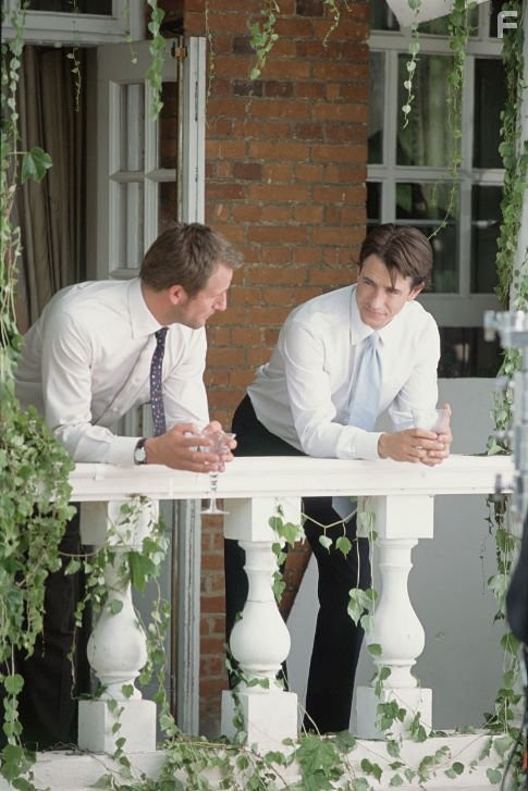 Dermot Mulroney and Jeremy Sheffield in Жених напрокат (2005)