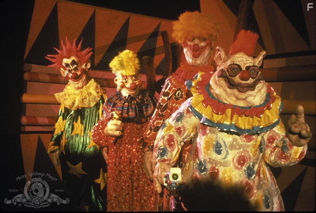 Клоуны-убийцы из космоса (1988)