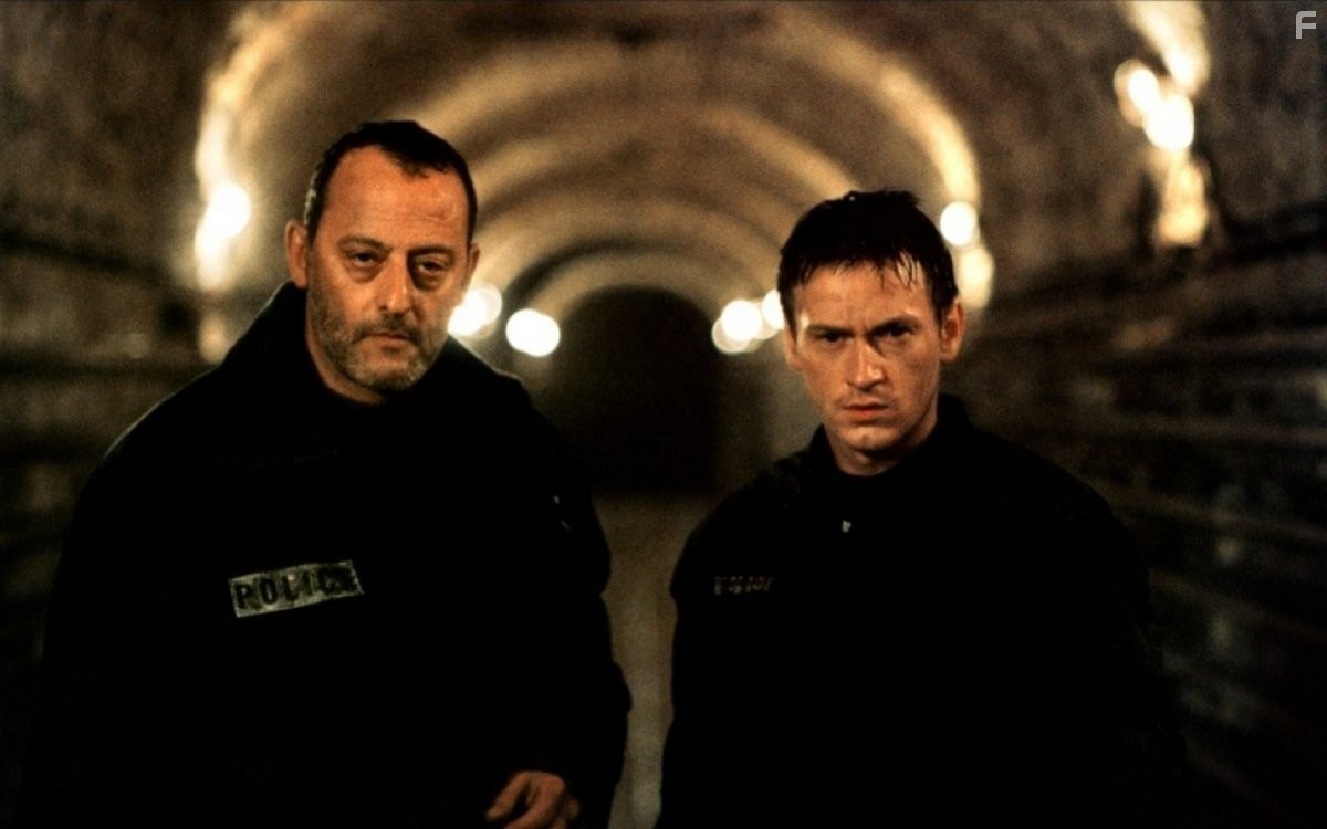 Jean Reno and Beno?t Magimel in Багровые реки 2: Ангелы апокалипсиса (2004)
