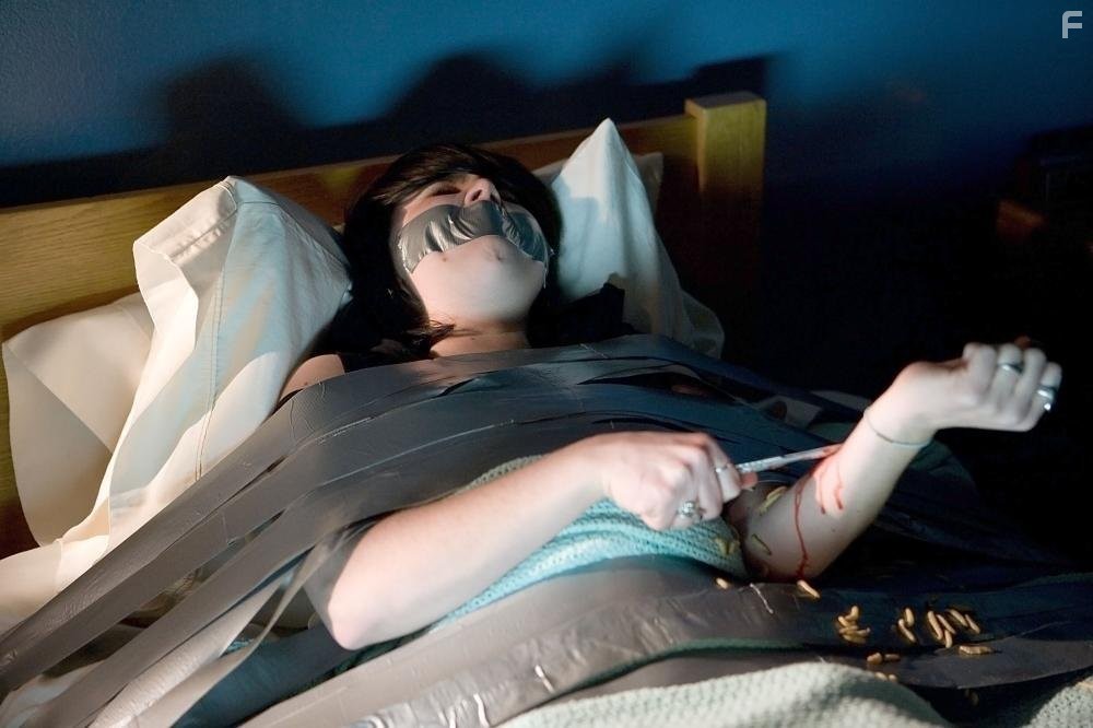 Mae Whitman in Бугимен 2 (2007)