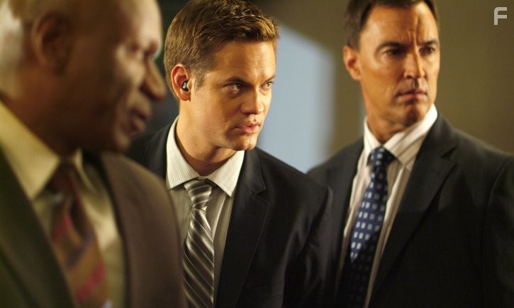 Ving Rhames, Todd Jensen, and Shane West in Подарок (2009)