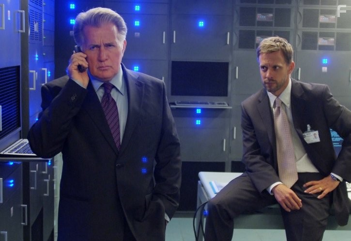 Martin Sheen and Trevor White in Подарок (2009)