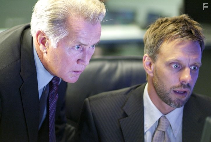 Martin Sheen and Trevor White in Подарок (2009)