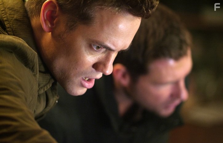 Shane West in Подарок (2009)