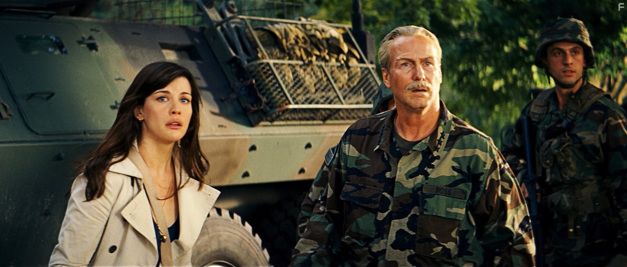 Liv Tyler and William Hurt in Невероятный Халк (2008)