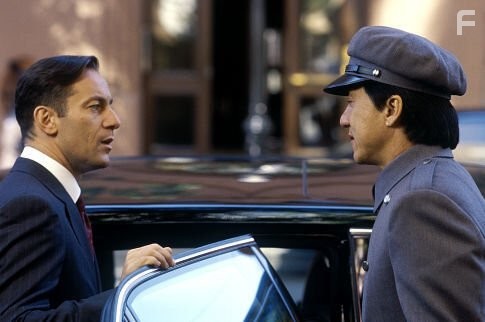 Jackie Chan and Jason Isaacs in Смокинг (2002)