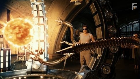 Alfred Molina in Человек-пaук 2 (2004)