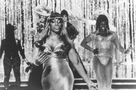 Wesley Snipes in Bонг Фу, с благодарностью за все! Джули Ньюмар (1995)