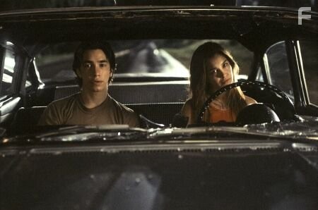 Gina Philips and Justin Long in Джиперс Криперс (2001)